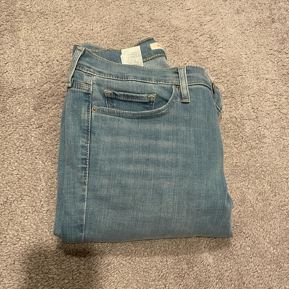 Levi’s 311 Shaping Skinny Jean - NWOT - Picture 2 of 7
